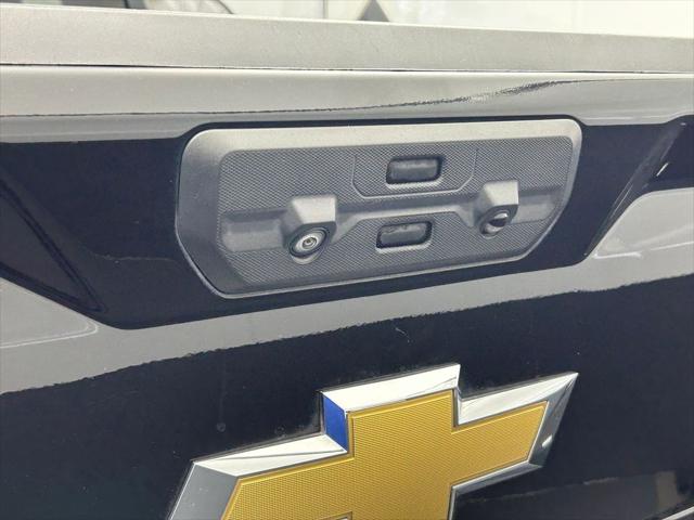 2023 Chevrolet Silverado 1500 4WD Crew Cab Short Bed High Country