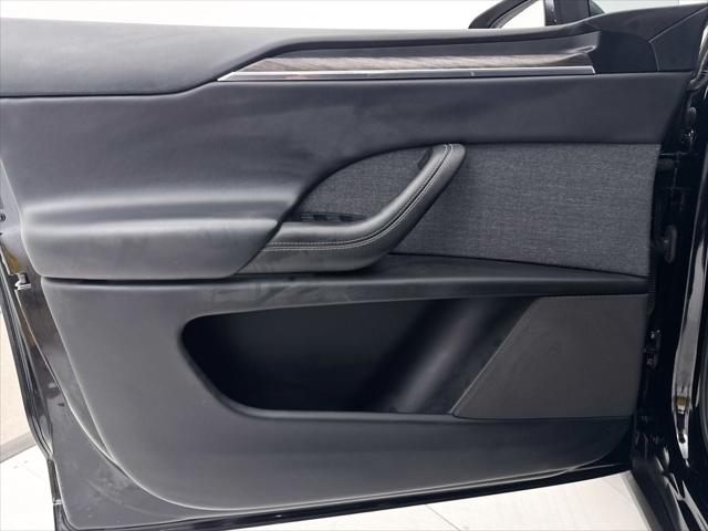 2023 Tesla Model X Base