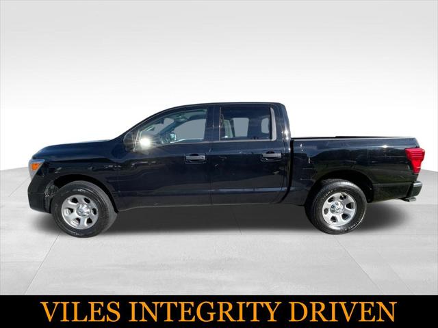 2022 Nissan Titan Crew Cab S 4x4