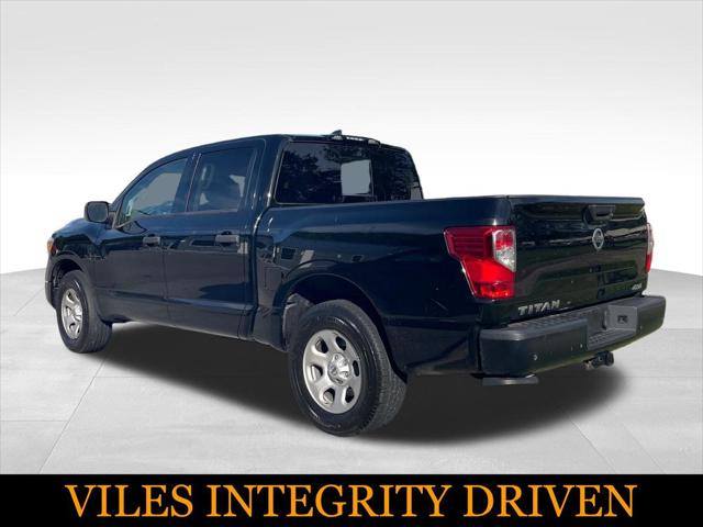 2022 Nissan Titan Crew Cab S 4x4