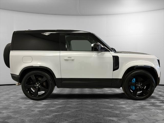 2022 Land Rover Defender 90 V8