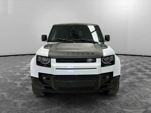 2022 Land Rover Defender 90 V8