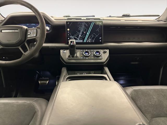 2022 Land Rover Defender 90 V8