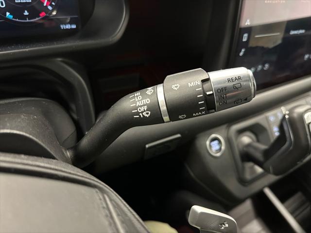 2022 Land Rover Defender 90 V8