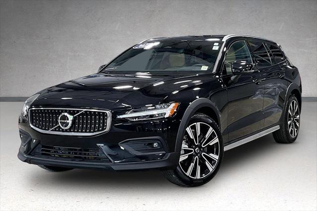 2025 Volvo V60 Cross Country Ultra, B5 AWD Gas (mild hybrid) for sale in Albany, NY