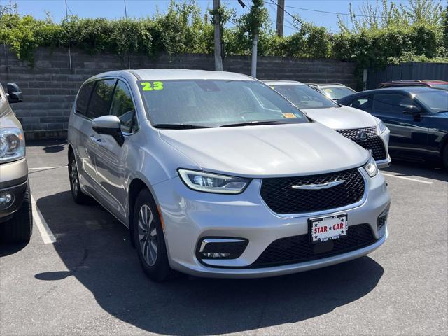 2023 Chrysler Pacifica Hybrid Touring L for sale in Queens Village, NY