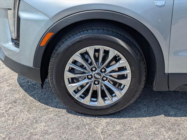 2025 Cadillac XT4 FWD Premium Luxury