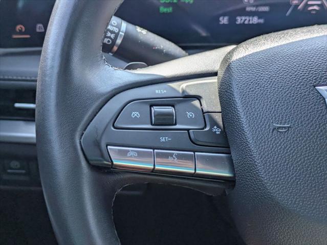 2025 Cadillac XT4 FWD Premium Luxury