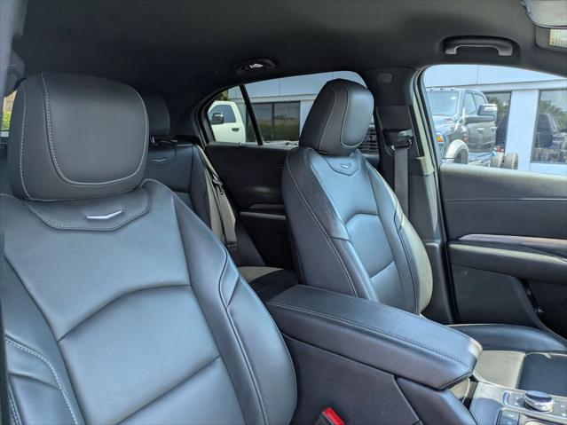 2025 Cadillac XT4 FWD Premium Luxury