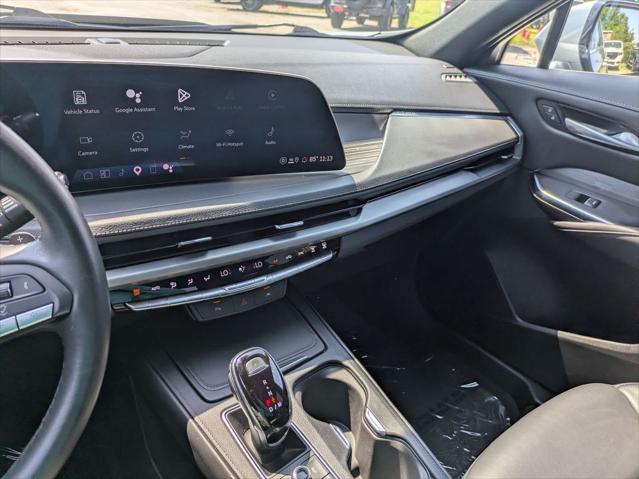 2025 Cadillac XT4 FWD Premium Luxury