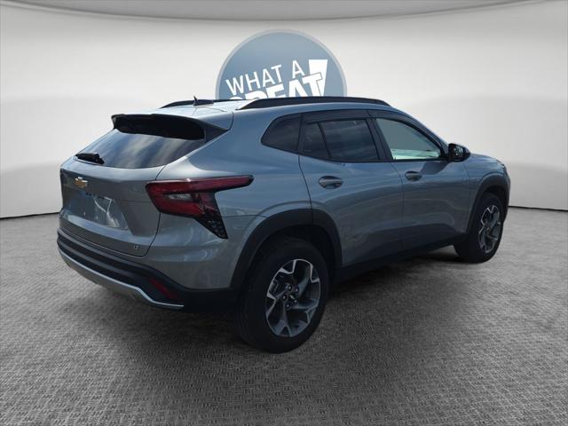 2025 Chevrolet Trax FWD LT