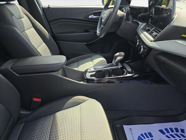 2025 Chevrolet Trax FWD LT