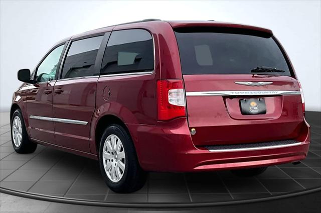 2012 Chrysler Town & Country Touring