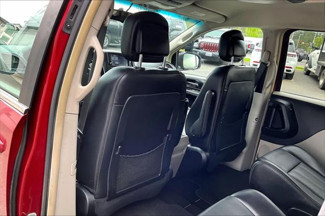 2012 Chrysler Town & Country Touring