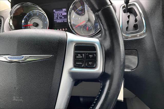 2012 Chrysler Town & Country Touring