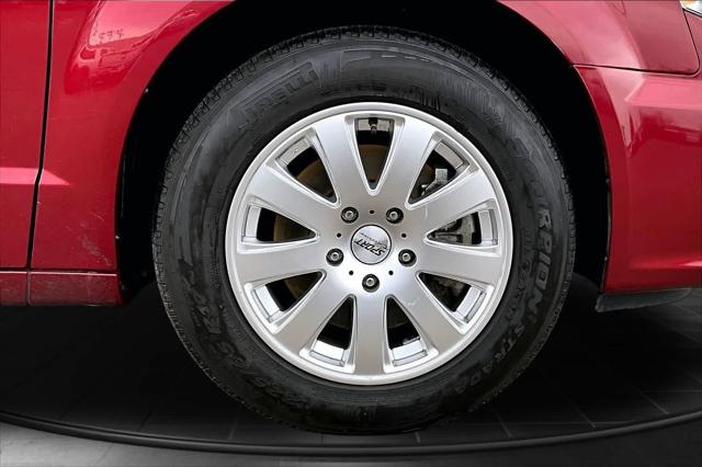 2012 Chrysler Town & Country Touring