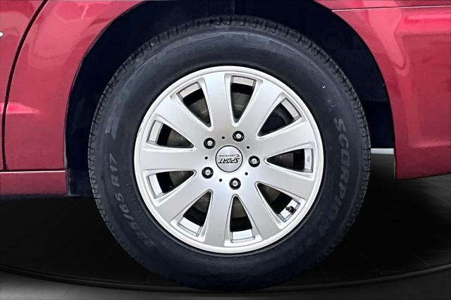 2012 Chrysler Town & Country Touring
