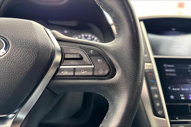 2022 INFINITI Q60 LUXE AWD