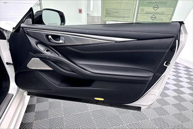 2022 INFINITI Q60 LUXE AWD