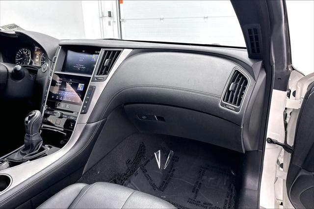 2022 INFINITI Q60 LUXE AWD