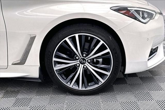 2022 INFINITI Q60 LUXE AWD