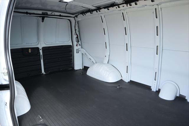 2026 GMC Savana Cargo 3500 Regular Wheelbase, Work Van, RWD