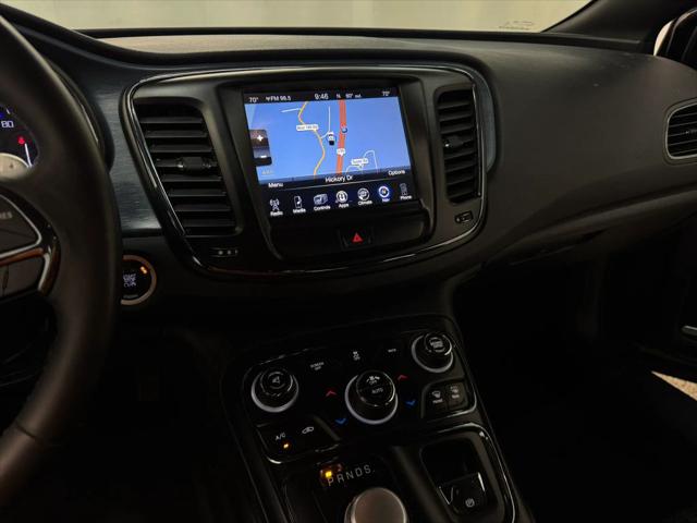 2015 Chrysler 200 S