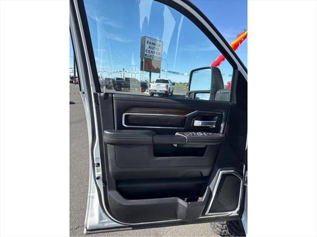 2024 Ram 2500 Laramie Crew Cab 4x4 6'4" Box