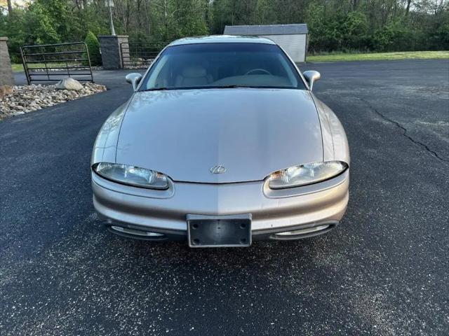 1999 Oldsmobile Aurora Base for sale in New Kensington, PA