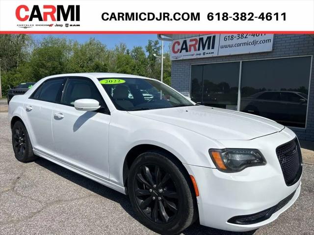 2022 Chrysler 300 Touring-L for sale in Carmi, IL