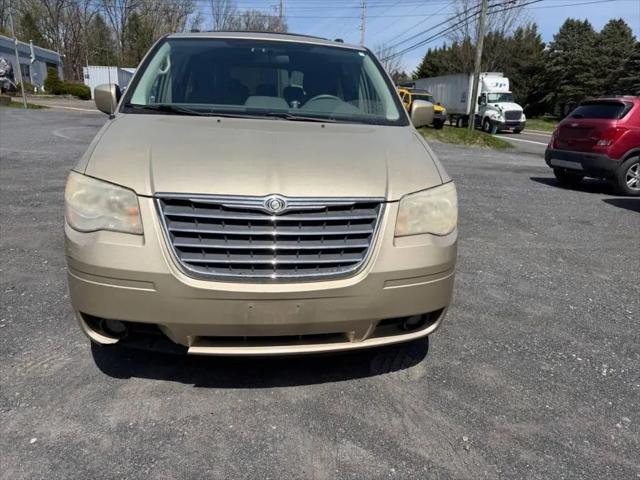 2010 Chrysler Town & Country Touring for sale in Bath, PA