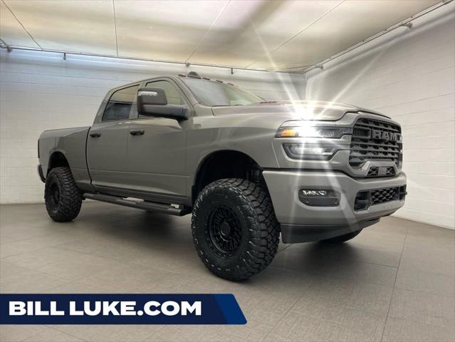 2026 RAM Ram 2500 RAM 2500 BLACK EXPRESS CREW CAB 4X4 64 BOX 2026 RAM Ram 2500 RAM 2500 BLACK EXPRESS CREW CAB 4X4 64 BOX