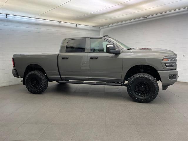 2026 RAM Ram 2500 RAM 2500 BLACK EXPRESS CREW CAB 4X4 64 BOX 2026 RAM Ram 2500 RAM 2500 BLACK EXPRESS CREW CAB 4X4 64 BOX