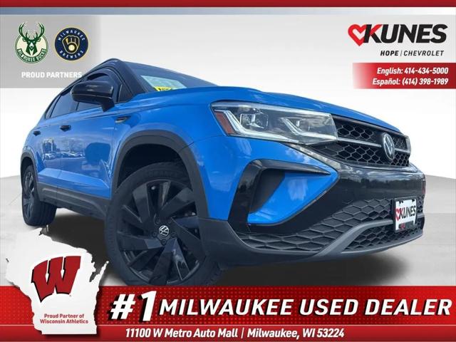 2024 Volkswagen Taos 1.5T SE Black for sale in Milwaukee, WI
