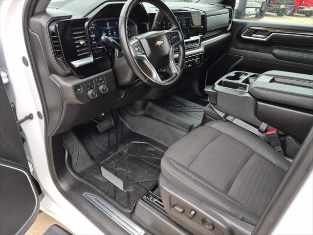 2025 Chevrolet Silverado 2500HD 4WD Crew Cab Standard Bed LT