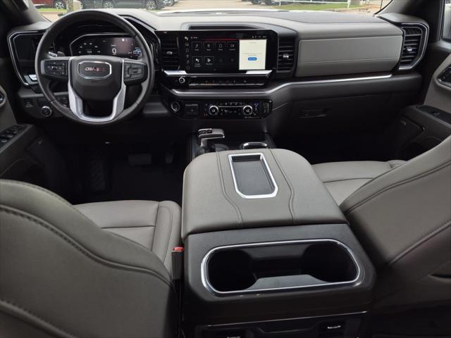 2022 GMC Sierra 1500 2WD Crew Cab Short Box SLT