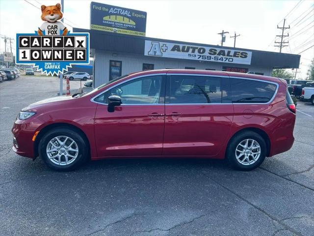 2025 Chrysler Pacifica Select for sale in West Chester, OH
