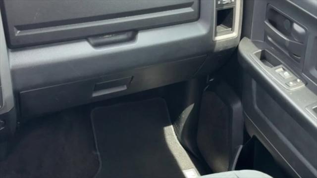 2017 Ram 1500 Express Crew Cab 4x4 5'7" Box