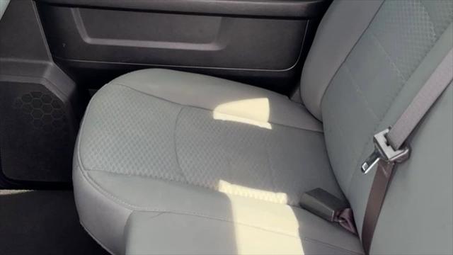 2017 Ram 1500 Express Crew Cab 4x4 5'7" Box