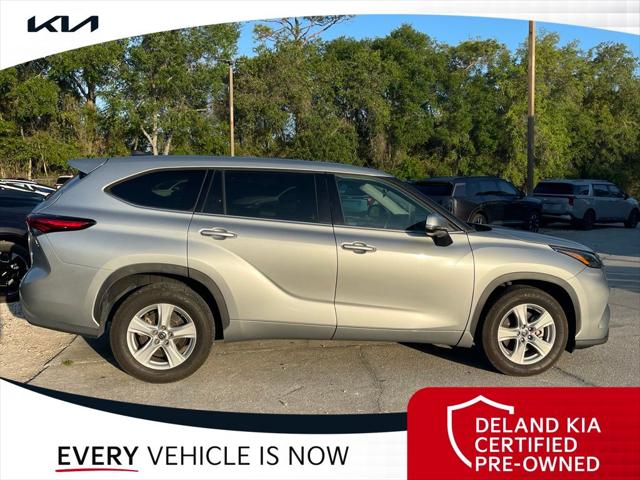 2022 Toyota Highlander LE