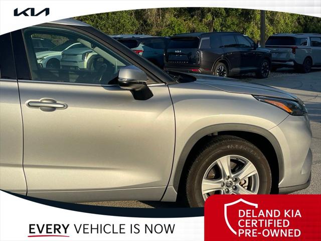 2022 Toyota Highlander LE
