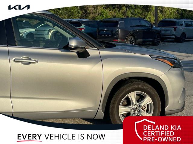 2022 Toyota Highlander LE