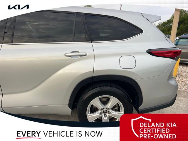 2022 Toyota Highlander LE