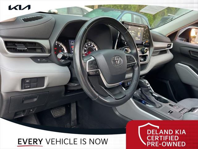 2022 Toyota Highlander LE