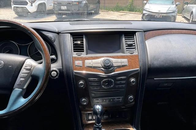 2016 INFINITI QX80 Standard