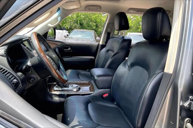 2016 INFINITI QX80 Standard
