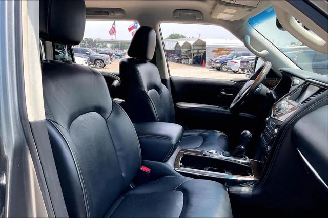 2016 INFINITI QX80 Standard