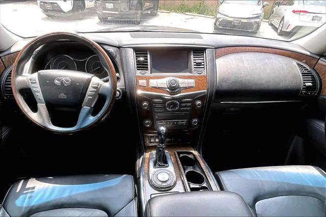 2016 INFINITI QX80 Standard
