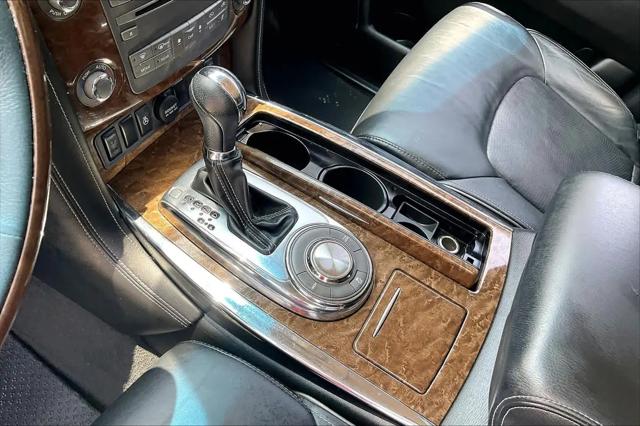 2016 INFINITI QX80 Standard