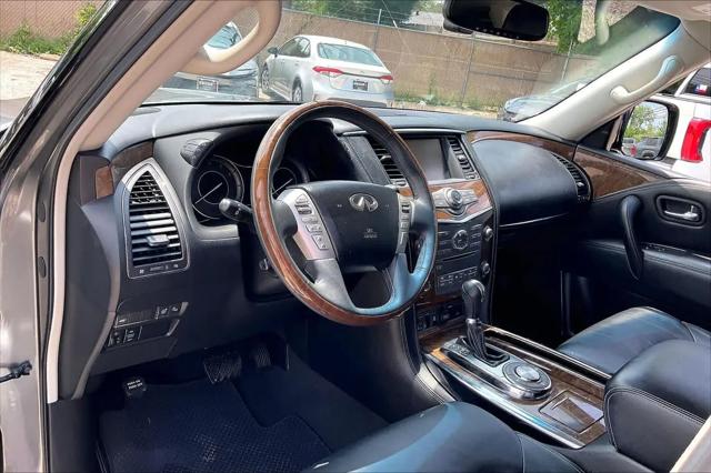 2016 INFINITI QX80 Standard